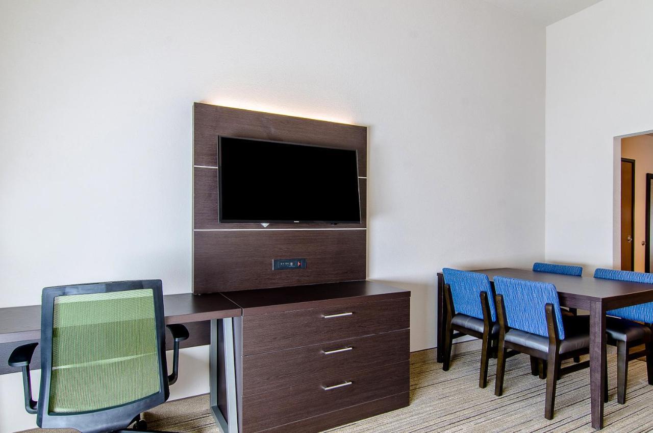 Holiday Inn Express & Suites - Atchison By Ihg Luaran gambar