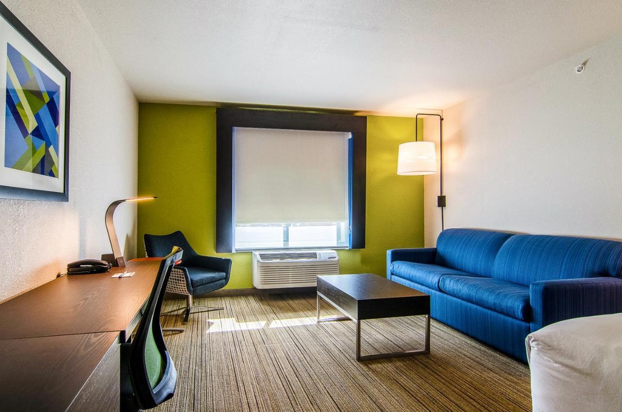 Holiday Inn Express & Suites - Atchison By Ihg Luaran gambar