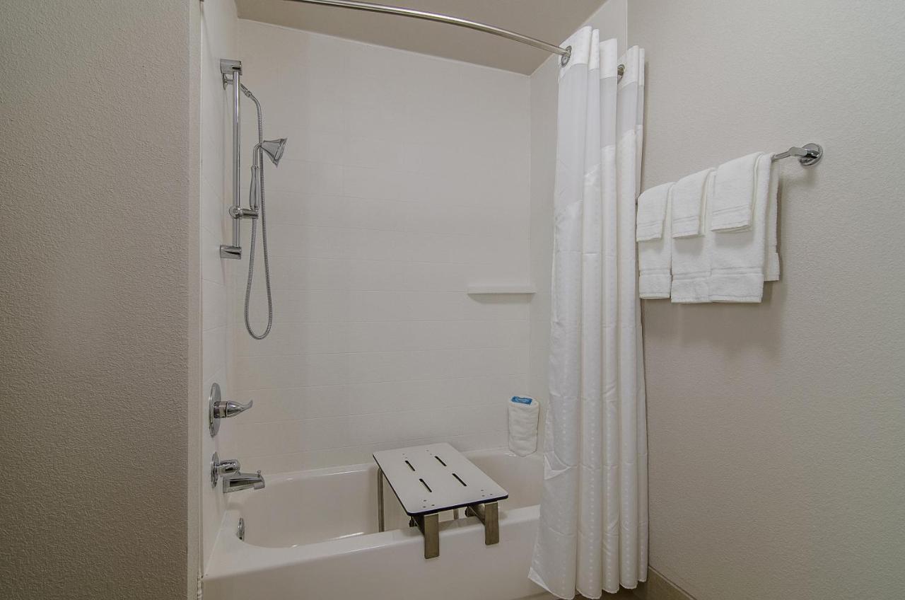 Holiday Inn Express & Suites - Atchison By Ihg Luaran gambar