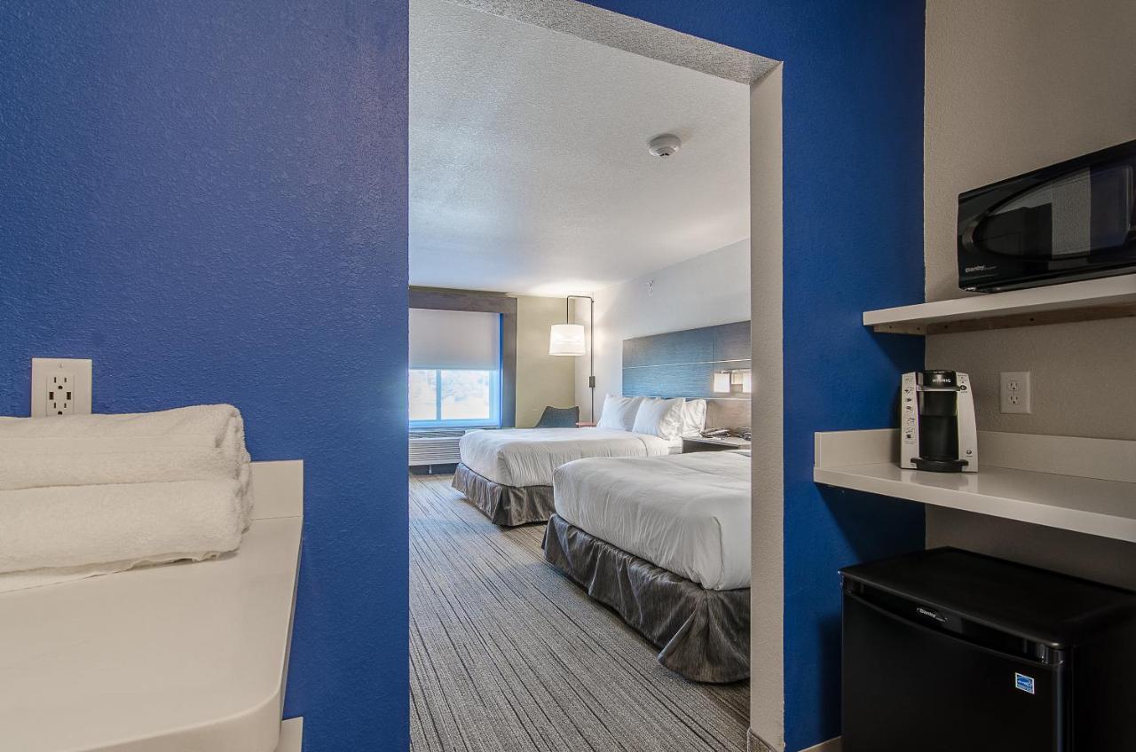 Holiday Inn Express & Suites - Atchison By Ihg Luaran gambar