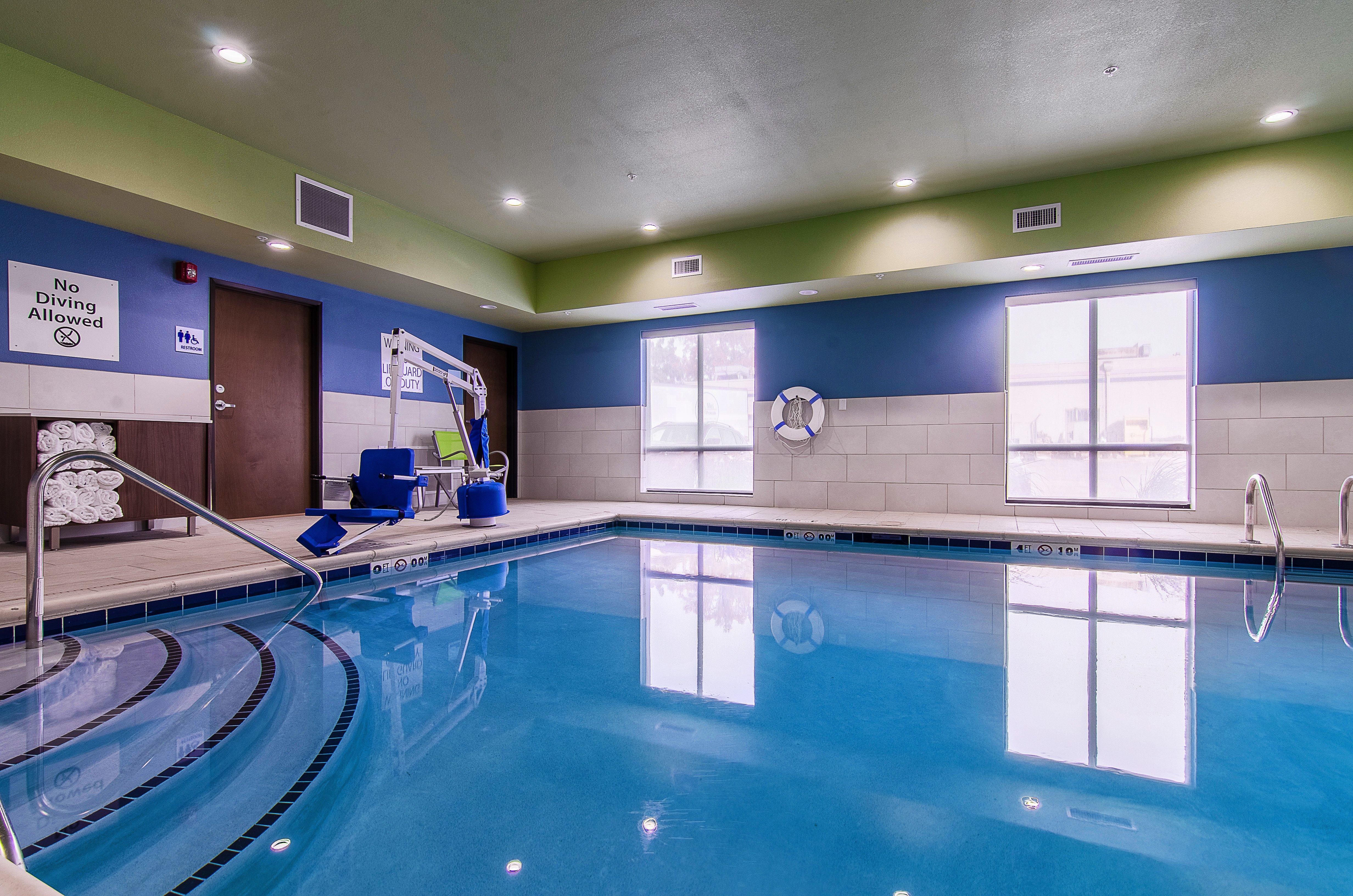 Holiday Inn Express & Suites - Atchison By Ihg Luaran gambar